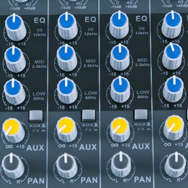 AVE-Strike-FX-6-Bluetooth-PA-Mixer-with-FX-USB-–-6-Channel00006-600x600.jpg